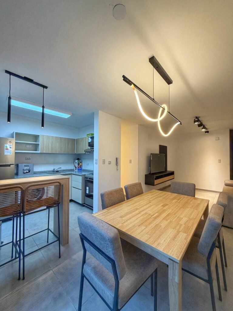 Bior 4, Villa Carlos Paz: cocina y comedor