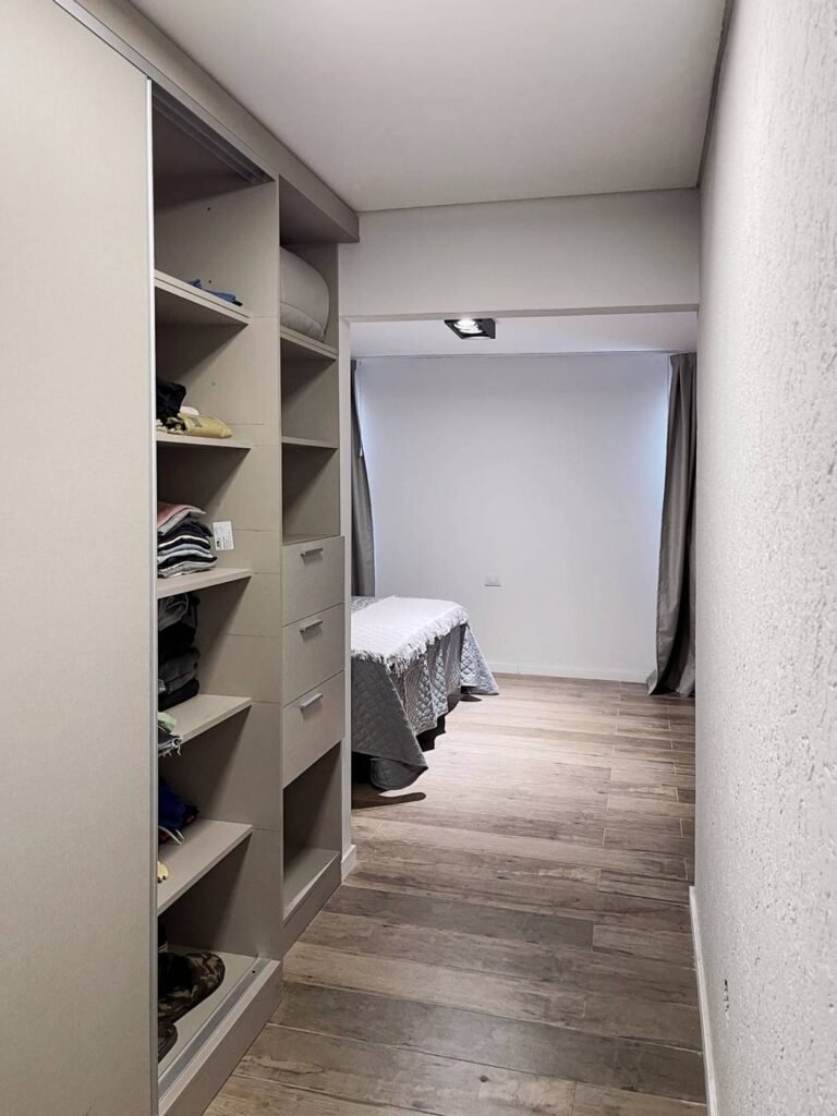 Casa E11 en Estación del Carmen, Malagueño: vestidor