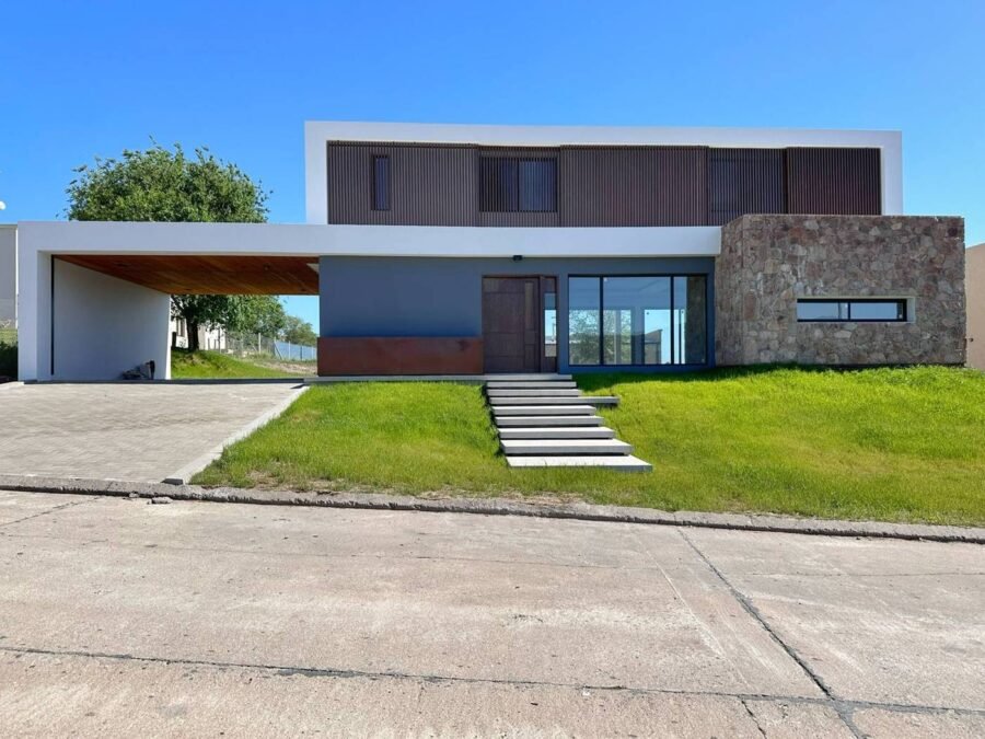 Casa A9 en Altos de Carlos Paz, fachada