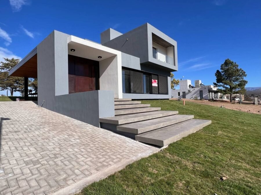Casa G21 en Carlos Paz Golf Country Club, fachada